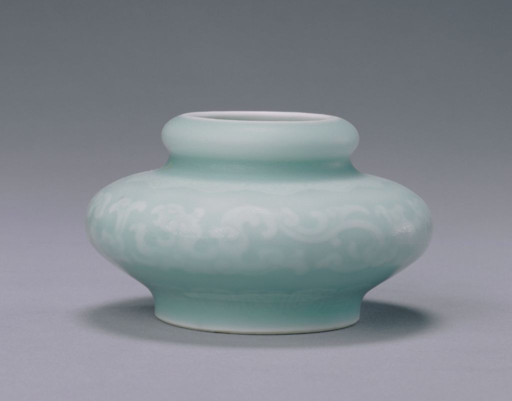 图片[1]-Pink and blue glaze, dark Kui dragon pattern, mouth wash water-China Archive